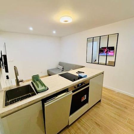 Joli Appartement Renove Incluant Parking A 10 Min De Paris ナンテール エクステリア 写真