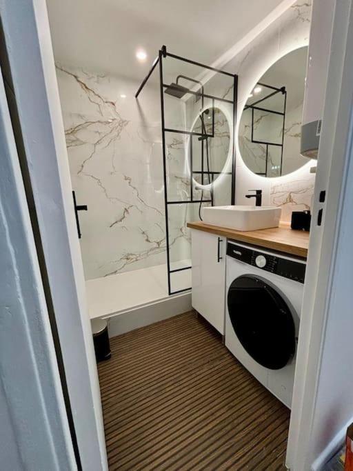 Joli Appartement Renove Incluant Parking A 10 Min De Paris ナンテール エクステリア 写真